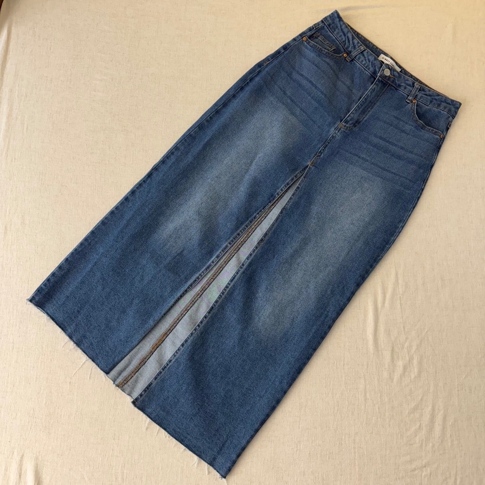 Almost Famous Womens Denim Maxi Skirt Blue High Rise Front Slit Frayed Hem Small